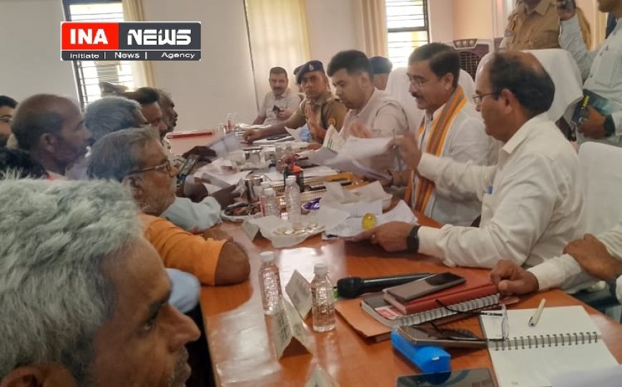 Hardoi : बिलग्राम सम्पूर्ण समाधान दिवस में विधायक आशीष सिंह, डीएम व एसपी ने सुनी जन समस्याएं, अवैध कब्जों पर कार्रवाई और योजनाओं का लाभ सुनिश्चित करने के निर्देश