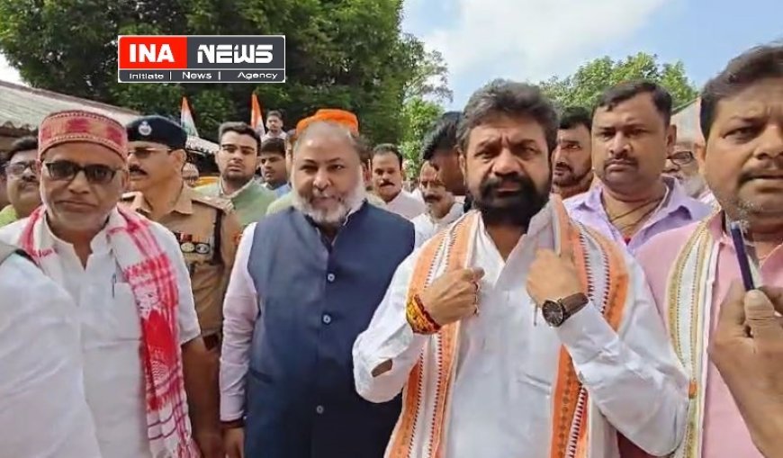 Ballia : बलिया बलिदान दिवस- जेल का फाटक खुला, स्वतंत्रता सेनानियों को दी गई श्रद्धांजलि