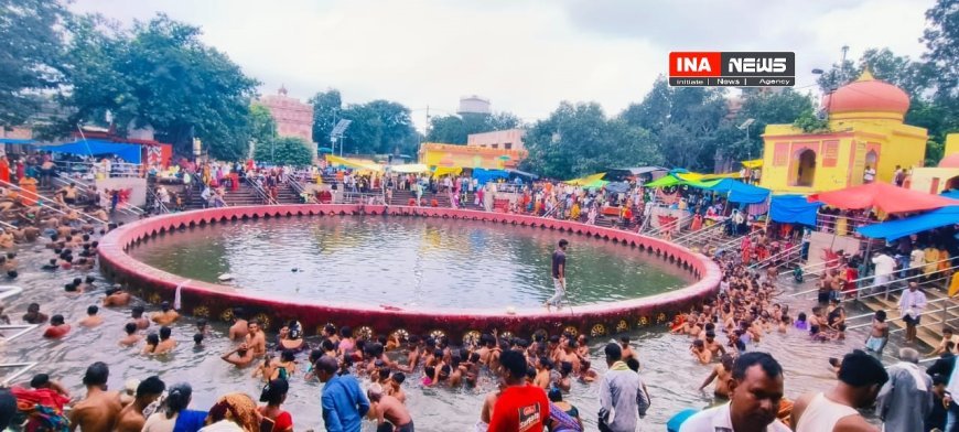 Sitapur : भाद्रपद के शनिश्चरी अमावस्या पर्व पर नैमिषारण्य में हजारों की संख्या में उमड़े श्रद्धालु