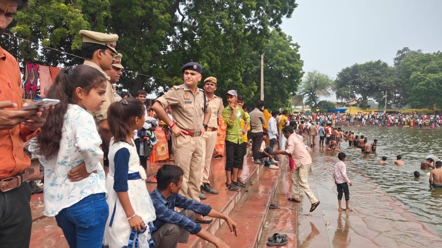 Hardoi : बेनीगंज में पुलिस अधीक्षक ने हत्याहरण मेला की सुरक्षा व्यवस्था का लिया जायजा