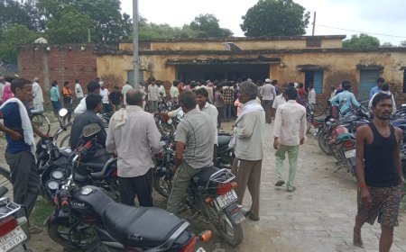 Sitapur : यूरिया के लिए उमड़ा किसानों का जनसैलाब, सहकारी समितियों पर रहा अफ़रा-तफ़री का माहौल, भीड़ नियंत्रण में छूटा पुलिस-प्रशासन का पसीना