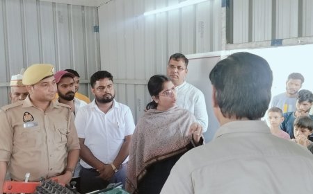Hardoi : CDO सान्या छाबड़ा ने किया हाईटेक नर्सरी का निरीक्षण, स्वयं सहायता समूह की महिलाओं को दी गई सब्जी पौध उत्पादन की ट्रेनिंग