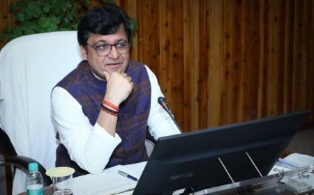 Lucknow : अगस्त में 1,995 लोग गिरफ्तार, 351 भेजे गए जेल, तस्करी में प्रयुक्त 23 वाहन जब्त, अवैध शराब कारोबारियों पर कसा शिकंजा, अगस्त में 1,995 लोग गिरफ्तार