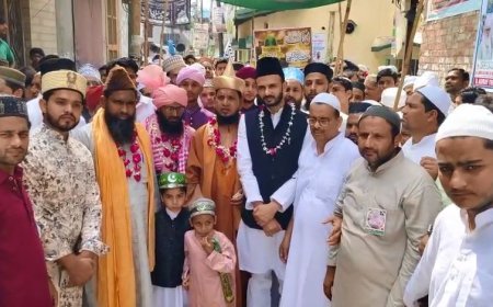 Sambhal : सपा सांसद जियाउर्रहमान बर्क बोले- इंसानियत की सेवा सबसे बड़ा धर्म, मुसलमान के साथ हो रहा भेदभाव