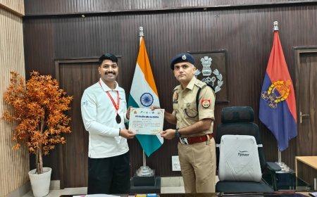 Hardoi : प्रयागराज में उत्तर प्रदेश पुलिस वार्षिक खेल प्रतियोगिता में हरदोई के खो-खो खिलाड़ियों ने जीते पदक, पुलिस अधीक्षक ने बढ़ाया हौसला