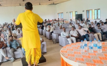 Sambhal : नेकपुर न्याय पंचायत को अमरोहा में शामिल करने की मांग तेज, भवालपुर में हुई ग्रामीणों की बड़ी बैठक