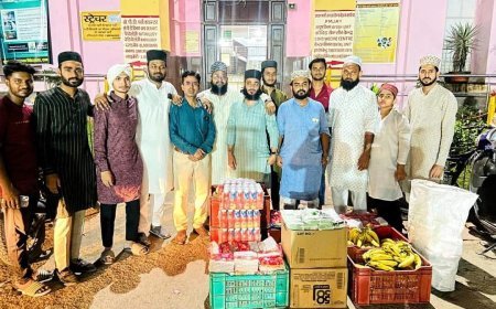 Kanpur : ईद मिलाद-उन-नबी के 1500वां साल जशन में उर्सला व गरीब बस्तियों में फल वितरण किया