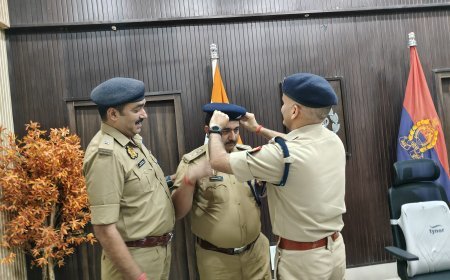 Hardoi : निरीक्षक अशोक कुमार को पुलिस उपाधीक्षक पद पर प्रोन्नति, मिली बधाई, एसपी ने शुभकामनाएं दीं