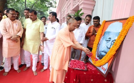 Gorakhpur : यूपी के विकास को सकारात्मक कदम उठाए पंडित पंत ने : मुख्यमंत्री