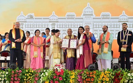 Lucknow : राज्यपाल एवं कुलाधिपति आनंदीबेन पटेल की अध्यक्षता में लखनऊ विश्वविद्यालय का 68वाँ दीक्षान्त समारोह सम्पन्न