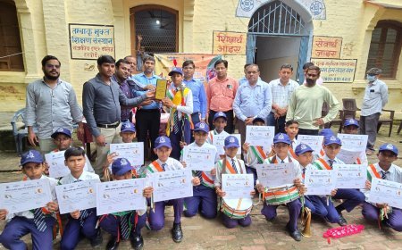 Hardoi : जनपदीय विद्यालयीय बैंड प्रतियोगिता में सनातन धर्म इण्टर कालेज ने प्रथम स्थान प्राप्त किया