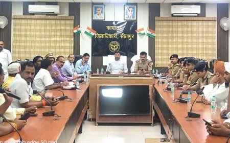 Sitapur : डीएम- एसपी की अध्यक्षता में नवरात्र एवं विजयदशमी त्यौहारों के दृष्टिगत शांति समिति की बैठक सम्पन्न