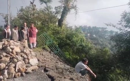 Mussoorie : मसूरी में कैबिनेट मंत्री गणेश जोशी ने आपदा ग्रस्त क्षेत्र का किया निरीक्षण, लापरवाह अधिकारियों को चेतावनी, कांग्रेस पर बोला तीखा हमला
