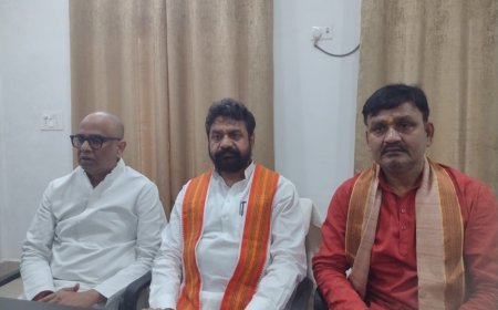 Ballia : पाकिस्तानी बल्लेबाज की 'गन सेलिब्रेशन' पर मंत्री दयाशंकर मिश्र दयालु नाराज, बोले- पाकिस्तान आतंकवाद का सबसे बड़ा पोषक