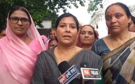 Ballia : बलिया में राज्य कर्मचारी महासंघ का 17 सूत्री मांगों पर विशाल प्रदर्शन