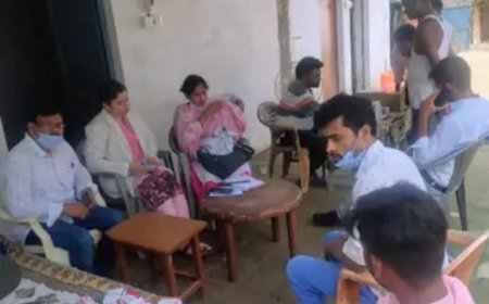 Sitapur : शरीफपुर कसमंडा में मलेरिया जांच शिविर, दो मरीज पॉजिटिव