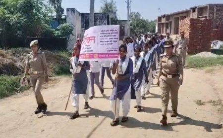 Sambhal : मिशन शक्ति के तहत छात्राओं ने निकाली जागरूकता रैली