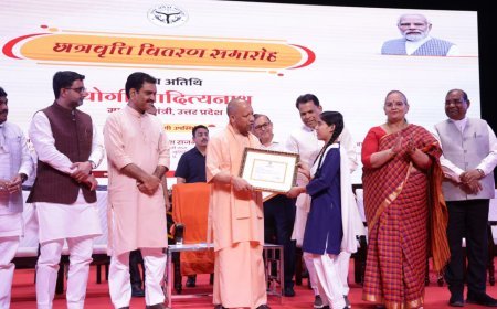 Lucknow : छात्रवृत्ति से वंचित पांच लाख से अधिक छात्रों को दीपावली से पहले दिया जायेगा लाभ- सीएम योगी