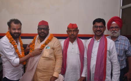 Kanpur : समाजवादी व्यापार सभा कानपुर ग्रामीण के नए अध्यक्ष अतुल त्रिपाठी का भव्य स्वागत