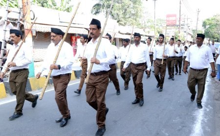 Deoband : शताब्दी वर्ष पर नगर-देहात में निकाला गया पथ संचलन