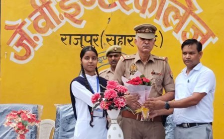 Deoband : 12वीं की छात्रा आयशा को एक दिन का प्रधानाचार्य बनाया गया