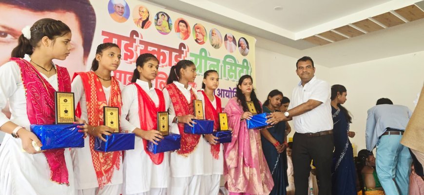 Hardoi : संडीला में शिक्षक सम्मान समारोह- नितिन अग्रवाल ने कहा, शिक्षकों का स्थान सर्वोच्च, निपुण भारत अभियान को मिला बढ़ावा