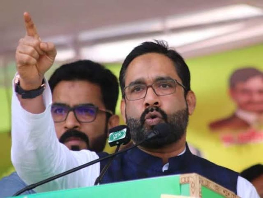 Sambhal : धीरेंद्र शास्त्री के बयान पर शौकत अली का पलटवार, कहा- ‘देश संविधान से चलेगा, हिंदू राष्ट्र का सपना नामुमकिन