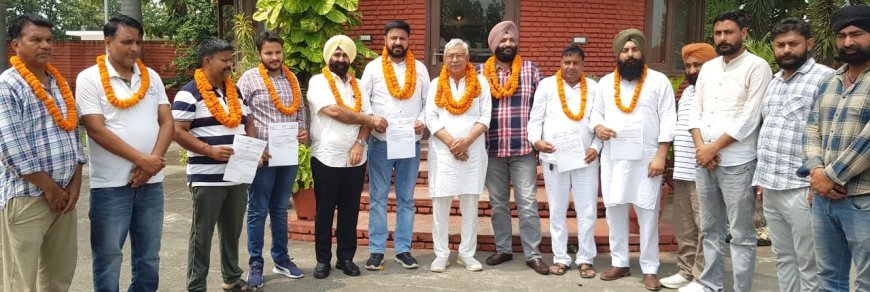 Uttrakhand : कांग्रेस प्रदेश के उपाध्यक्ष नवदीप जिला अध्यक्ष जैल सिंह तो जिला उपाध्यक्ष सैनी जिला सचिव यावर बने