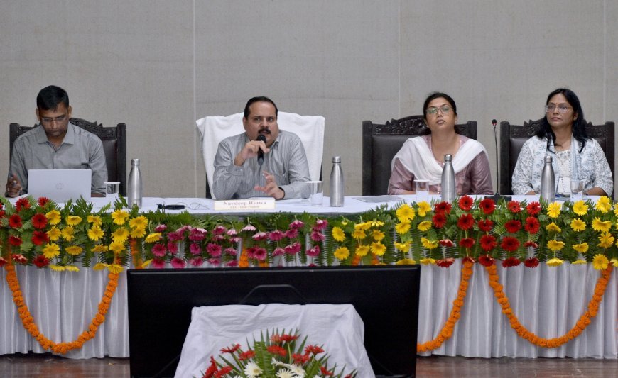 Lucknow : जिला निर्वाचन अधिकारियों और निर्वाचक रजिस्ट्रीकरण अधिकारियों को प्रशिक्षण