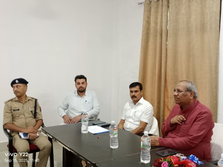 Ballia : मंत्री डॉ. संजय कुमार निषाद ने मत्स्य पालकों को अधिक से अधिक लाभ पहुंचाने के दिए निर्देश