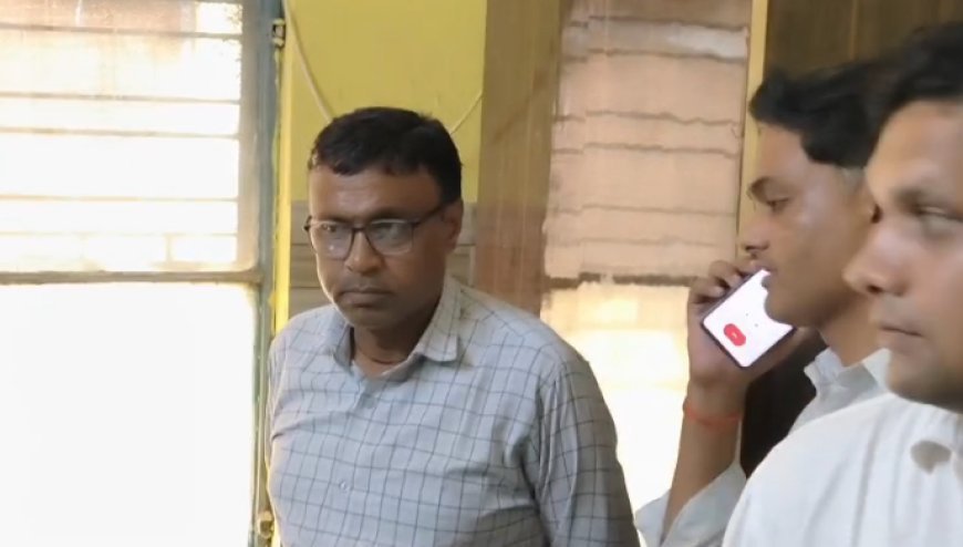 Sambhal : लेखपाल बारह हजार की रिश्वत लेते रंगे हाथ गिरफ्तार