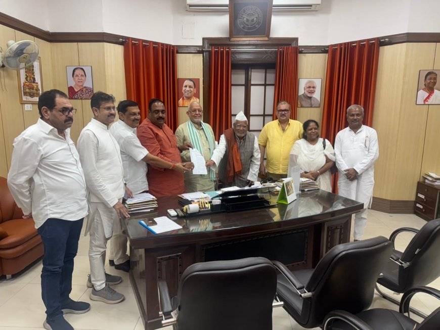 Lucknow : सुरेश कुमार खन्ना से प्रदेश के पूर्व विधायक एवं पूर्व विधान परिषद सदस्य वेलफेयर सोसाइटी के प्रतिनिधि मंडल ने की मुलाकात