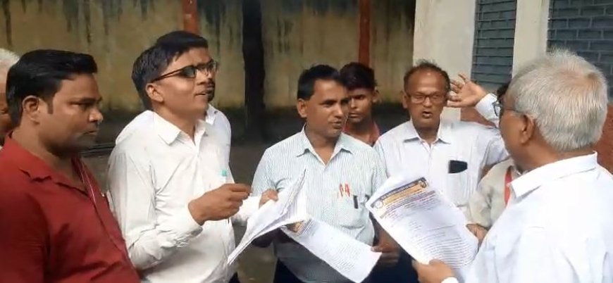 Sambhal : महाबोधि विहार मुक्ति आंदोलन के समर्थन में बौद्ध अनुयाइयों का प्रदर्शन, सौंपा ज्ञापन