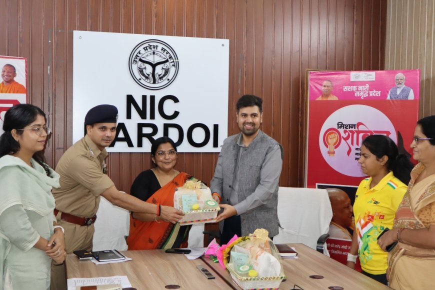 Hardoi : मिशन शक्ति फेज-5.0 का शुभारंभ, शिक्षा मंत्री रजनी तिवारी ने कहा- महिलाओं- बेटियों को मिले सभी योजनाओं का लाभ