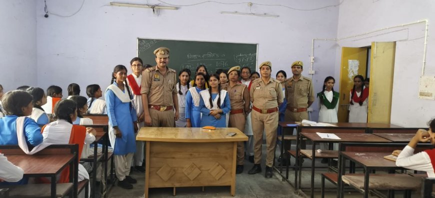 Hardoi : मिशन शक्ति अभियान के तहत पुलिस ने छात्राओं को किया जागरूक