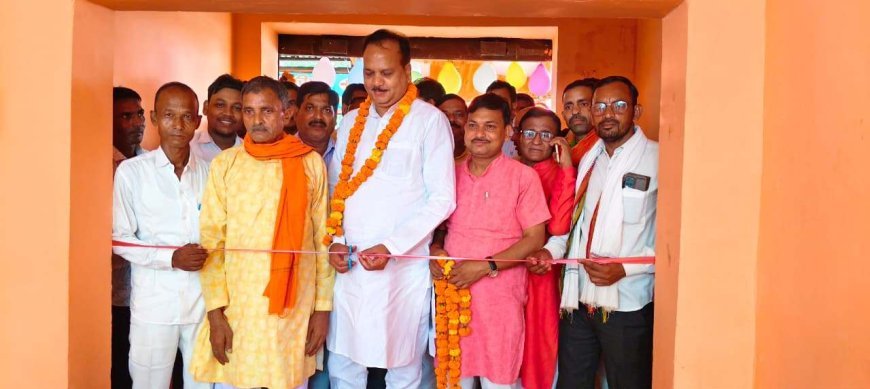 Hardoi : बरौलिया बाजार में विधायक माधवेन्द्र प्रताप सिंह ने श्री अन्नपूर्णा गेस्ट हाउस का उद्घाटन किया