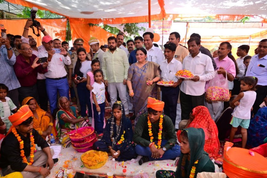 Hardoi : मुख्यमंत्री सामूहिक विवाह योजना में शाहाबाद और सवायजपुर में 107 जोड़ों का विवाह संपन्न