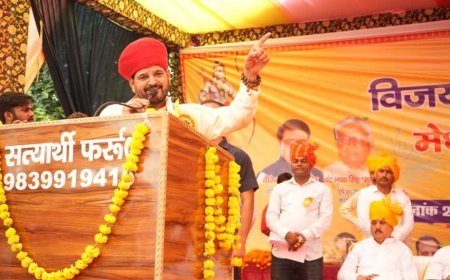 Farrukhabad : फर्रुखाबाद में क्षत्रिय महासभा का विजयदशमी उत्सव, पूर्व सांसद बृजभूषण शरण सिंह और सवायजपुर विधायक माधवेन्द्र प्रताप सिंह रानू ने हिस्सा लिया