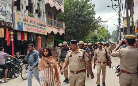 Hardoi : जुमा नमाज़ पर संडीला में कड़ी सुरक्षा, पुलिस-प्रशासन का पैदल गश्त