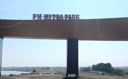 Lucknow : पीएम मित्र पार्क में अब तक मिले 5 हजार करोड़ से अधिक के निवेश प्रस्ताव, हैंडलूम एंड टेक्सटाइल डिपार्टमेंट ने अब तक 95 इंडस्ट्रियल यूनिट्स के साथ किया एमओयू