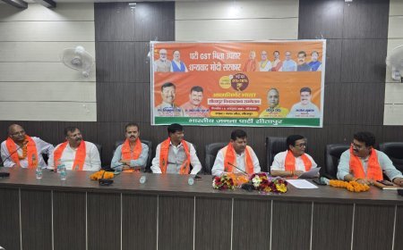 Sitapur : आत्मनिर्भर भारत के तहत सीतापुर विधानसभा का सम्मेलन आयोजित