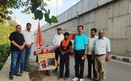 Hardoi : भव्य स्वागत के साथ संडीला पहुंचे दंडवत यात्रा कर रहे विशाल ठाकुर का हुआ भव्य स्वागत