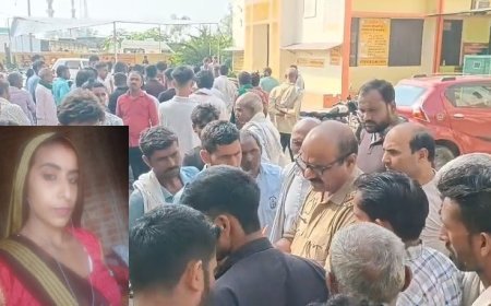 Sambhal: सरकारी अस्पताल में प्रसव के दौरान जच्चा-बच्चा की मौत, परिजनों का जोरदार हंगामा।