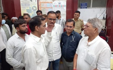 अयोध्या में घरेलू विस्फोट से पांच लोगों की दर्दनाक मौत, जांच में सिलेंडर या कुकर फटने की आशंका।