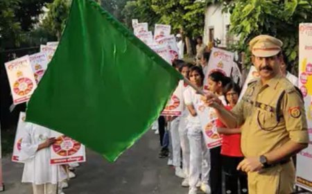 Sitapur : 'रन फॉर वूमेन इंपावरमेंट' का भव्य कार्यक्रम हुआ आयोजित