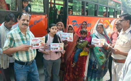 Hardoi: हरदोई बस अड्डे पर मिशन शक्ति के तहत महिला सशक्तिकरण कार्यक्रम। 