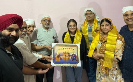 Deoband : सुप्रीम कोर्ट में जूनियर असिस्टेंट बनी मीत चावला व माता पिता का किया अभिनंदन