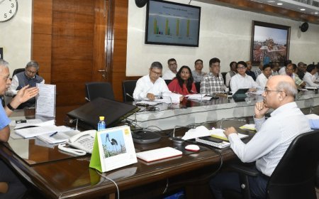 Lucknow : मुख्य सचिव की अध्यक्षता में राज्य स्तरीय सैन्क्शनिंग कमेटी (एसएलएससी) की बैठक संपन्न