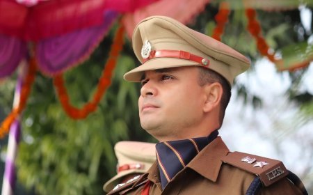 Hardoi : हरदोई में रिश्वत मांगने व कार्रवाई न करने के एवज में दो पुलिसकर्मियों को एसपी ने सस्पेंड किया