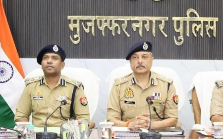 Muzaffarnagar: मेरठ जोन के एडीजी ने की मुजफ्फरनगर में पुलिस अधिकारियों संग बैठक,  त्योहारों में शांति व्यवस्था बनाए रखने के दिए निर्देश। 